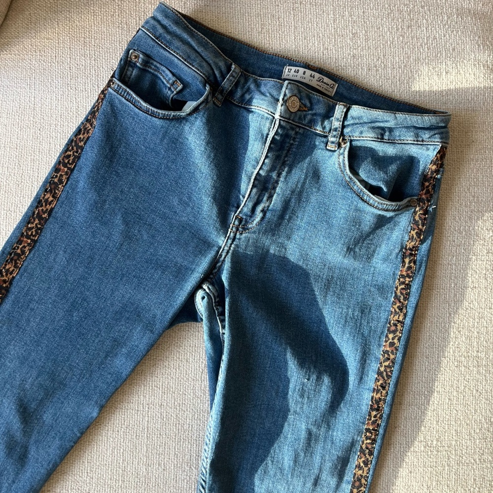 Cropped Skinny Jean with Cheetah Detail